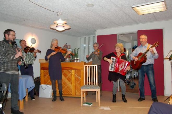 Musikkollektivet underholdt på Ældrecenteret