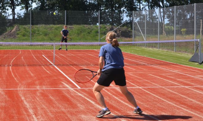 Fur Tennisklub indbyder til sæson 2026