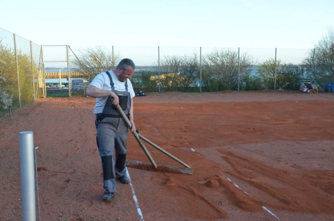 Fur Tennisklub indbyder til tennissæson 2015