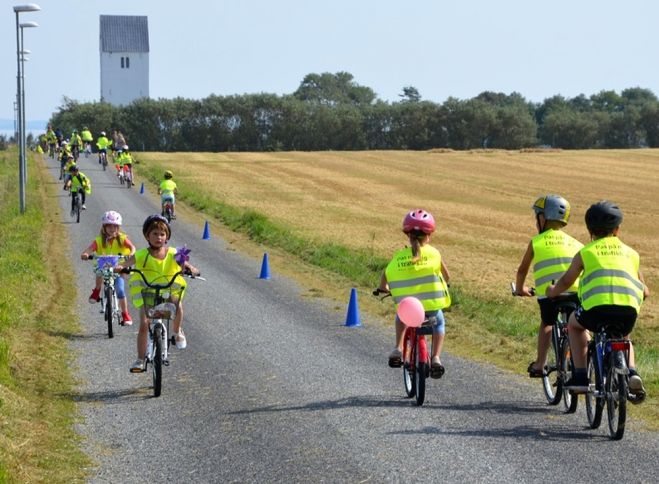 Eleverne på Fur Skole løb og cyklede sig til 28.392 kr