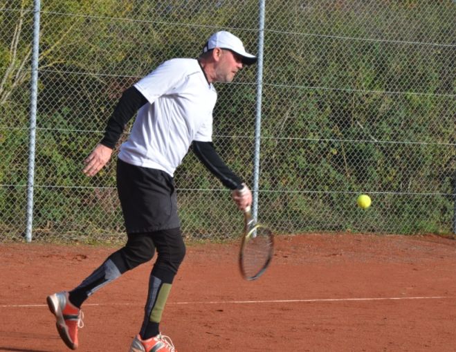 Indkaldelse til Generalforsamling i Fur Tennisklub kl. 17.00 onsdag den 30. april 2025