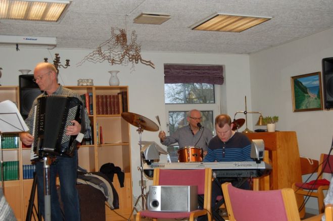 Musikalsk underholdning på Fur Ældrecenter​