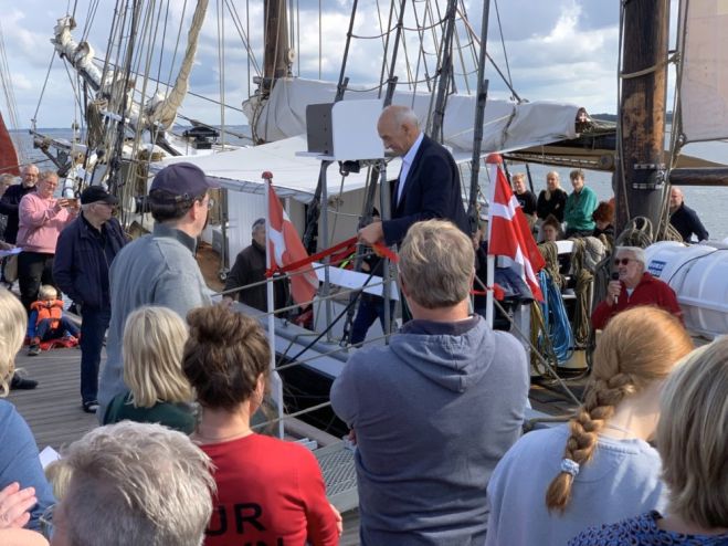 Billedserie fra Indvielsen af Langskibsbroen på Fur Havn