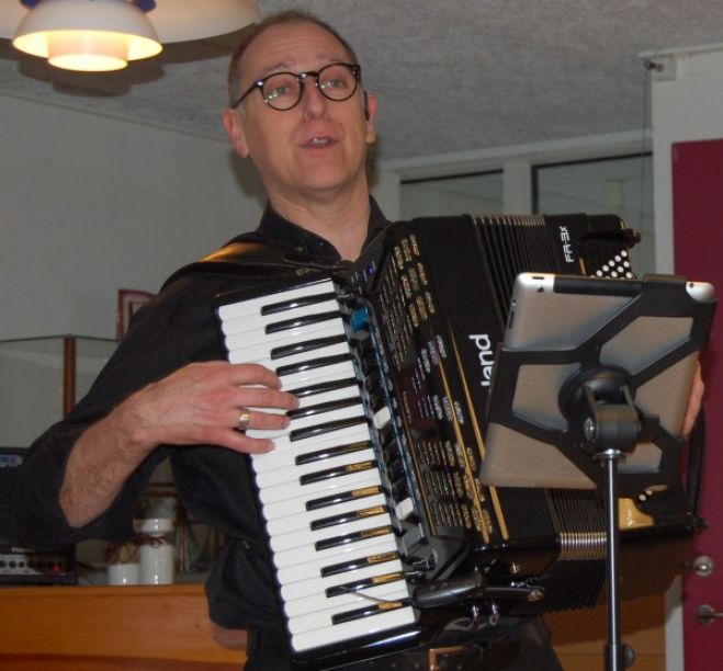Flemming Baade underholdt i Venneforeningen​
